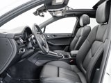 Used 2024 Porsche Macan image 6