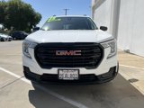 Used 2023 GMC Terrain SLE w/ Driver Convenience Package image 2