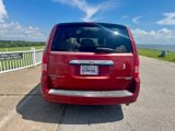 Used 2009 Chrysler Town & Country LX image 5