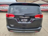 Used 2020 Chrysler Pacifica Touring-L image 6