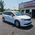 Used 2020 Chrysler Voyager L image 3