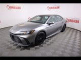 Used 2025 Toyota Camry SE image 3