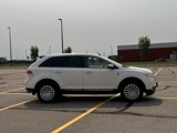 Used 2012 Lincoln MKX FWD image 2