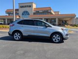 Used 2020 Ford Edge SE image 3