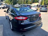 Used 2015 Ford Fusion SE image 3