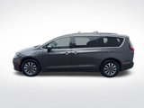 Used 2021 Chrysler Pacifica Touring-L image 4