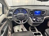 Used 2017 Chrysler Pacifica Touring image 5