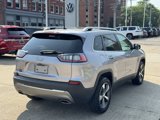 Used 2019 Jeep Cherokee Limited w/ Luxury Group image 5