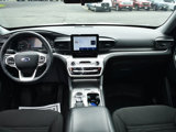 Used 2021 Ford Explorer XLT image 4