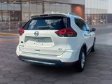 Used 2017 Nissan Rogue SV image 4