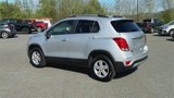 Used 2022 Chevrolet Trax LT w/ LT Convenience Package image 6
