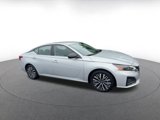 Used 2024 Nissan Altima 2.5 SV image 2