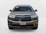 Used 2016 Toyota Highlander XLE image 2