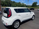 Used 2017 Kia Soul + image 5