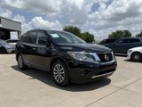 Used 2014 Nissan Pathfinder SV image 1