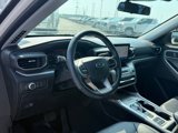 Used 2022 Ford Explorer XLT w/ Equipment Group 202A image 4