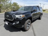 Used 2018 Toyota Tacoma TRD Sport w/ Technology Package image 3