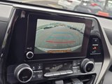 Used 2024 Toyota Highlander LE image 3