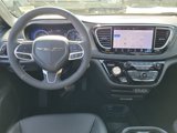 New 2025 Chrysler Pacifica Select image 3