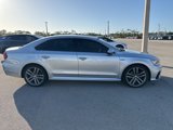 Used 2019 Volkswagen Passat 2.0T SE R-Line image 2