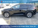 Used 2022 Nissan Rogue SV image 2