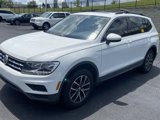 Used 2020 Volkswagen Tiguan SE w/ Panoramic Sunroof Package image 2