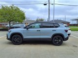 New 2025 Volkswagen Taos SE image 2