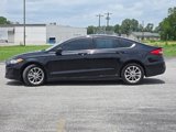 Used 2020 Ford Fusion SE image 4