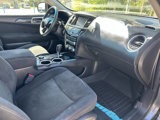 Used 2015 Nissan Pathfinder SV image 5