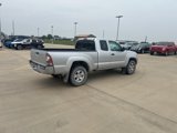Used 2011 Toyota Tacoma 4x4 Access Cab image 3