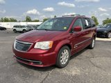 Used 2013 Chrysler Town & Country Touring image 5