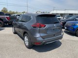 Used 2018 Nissan Rogue SV image 4