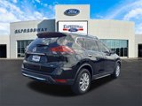 Used 2020 Nissan Rogue SV image 6
