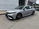 Used 2023 Toyota Camry SE image 2