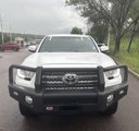 Used 2017 Toyota Tacoma TRD Off-Road image 2