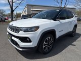 Used 2022 Jeep Compass Limited image 3