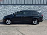 Used 2021 Chrysler Voyager LX image 1