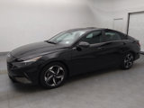 Used 2022 Hyundai Elantra SEL w/ Convenience + Premium Package image 2