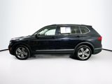 Used 2018 Volkswagen Tiguan SEL Premium image 4