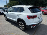 Used 2023 Volkswagen Taos SE w/ Panoramic Sunroof Package image 5