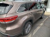 Used 2019 Toyota Highlander XLE image 5