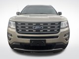 Used 2017 Ford Explorer XLT w/ Equipment Group 202A image 2