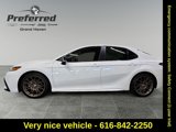 Used 2023 Toyota Camry SE image 2