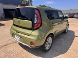 Used 2017 Kia Soul + image 5