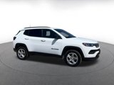 Used 2023 Jeep Compass Latitude image 2