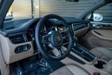 Certified 2021 Porsche Macan image 4
