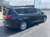 Used 2022 Chrysler Voyager LX image 3