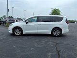 Used 2023 Chrysler Voyager LX image 5