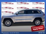 Used 2021 Jeep Grand Cherokee Laredo image 2