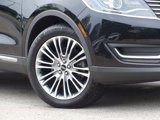 Used 2017 Lincoln MKX Reserve w/ Lincoln MKX Climate Package image 3